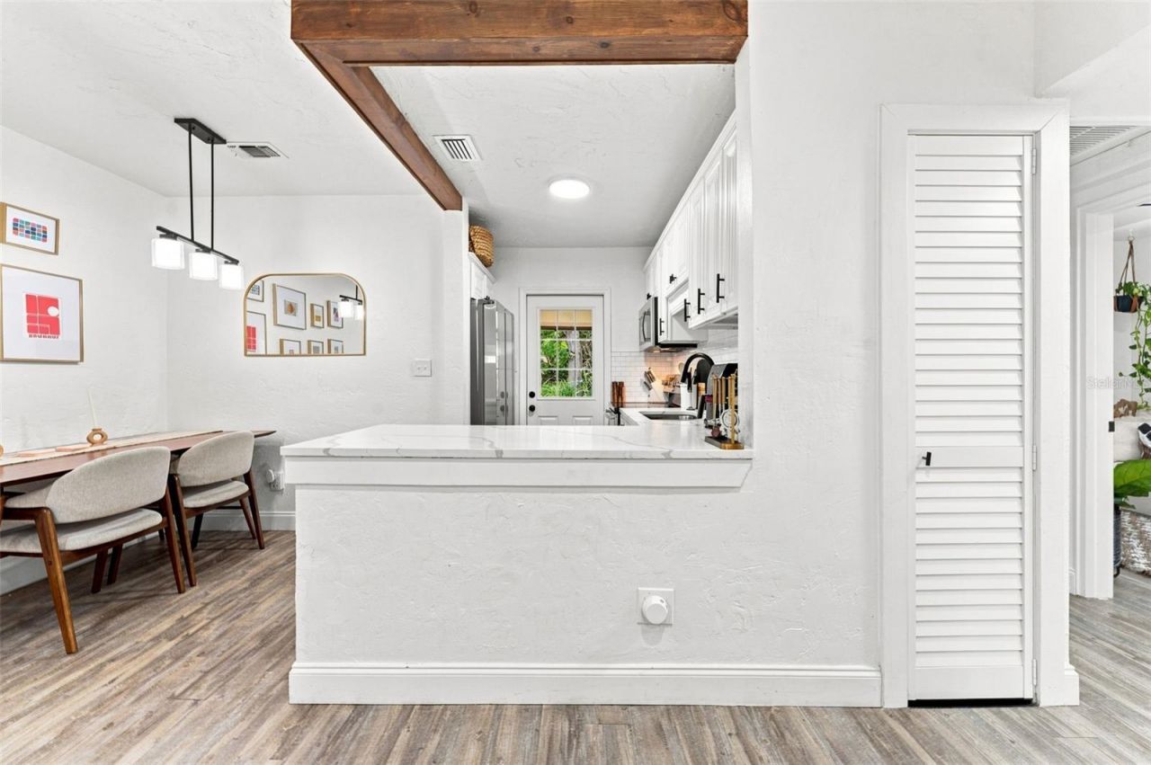 240 42nd Avenue Ne, Saint Petersburg, FL 33703 Photo