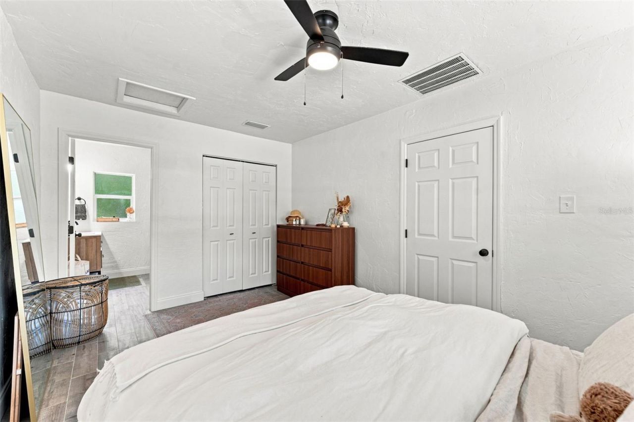 240 42nd Avenue Ne, Saint Petersburg, FL 33703 Photo