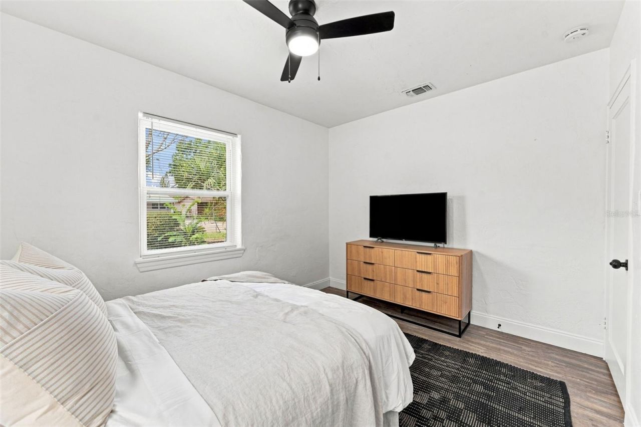 240 42nd Avenue Ne, Saint Petersburg, FL 33703 Photo