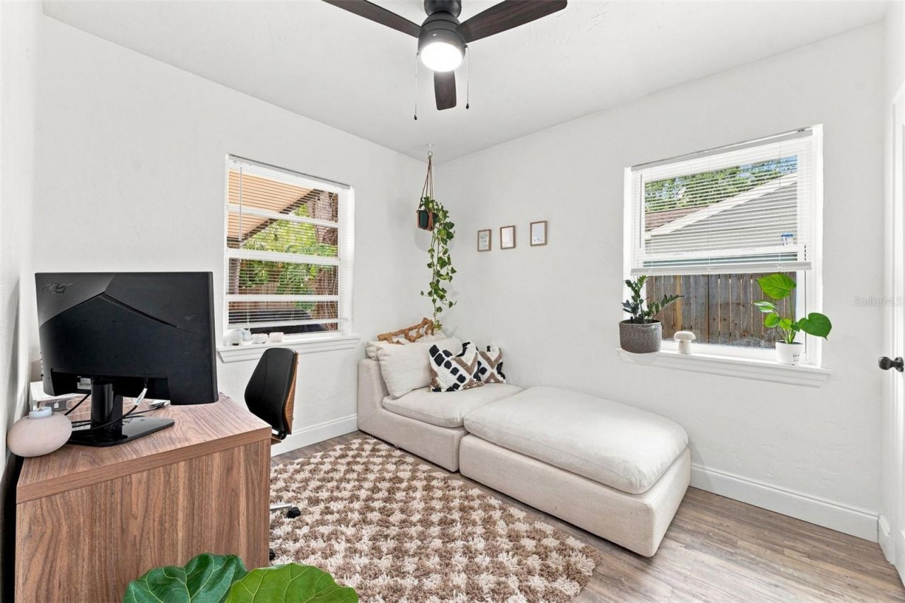 240 42nd Avenue Ne, Saint Petersburg, FL 33703 Photo