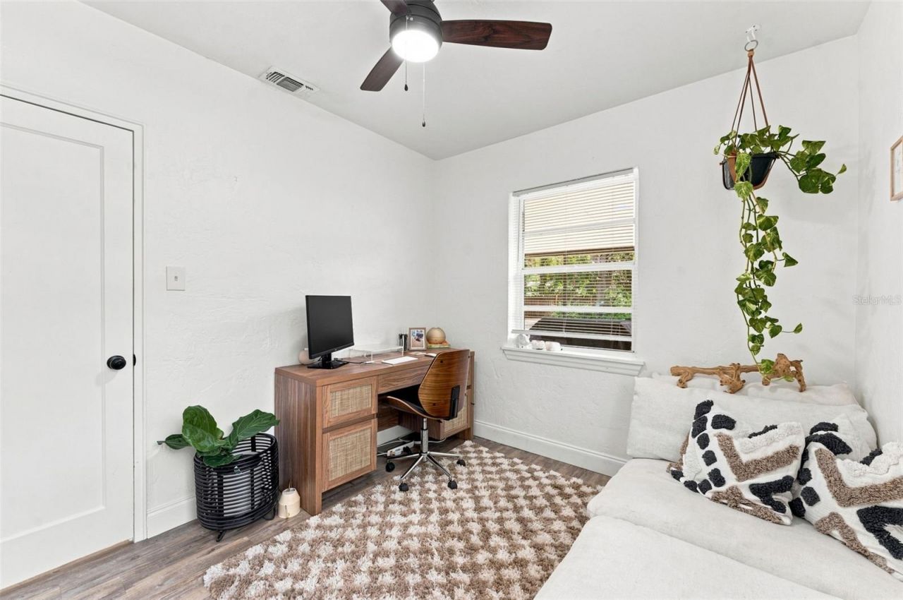 240 42nd Avenue Ne, Saint Petersburg, FL 33703 Photo