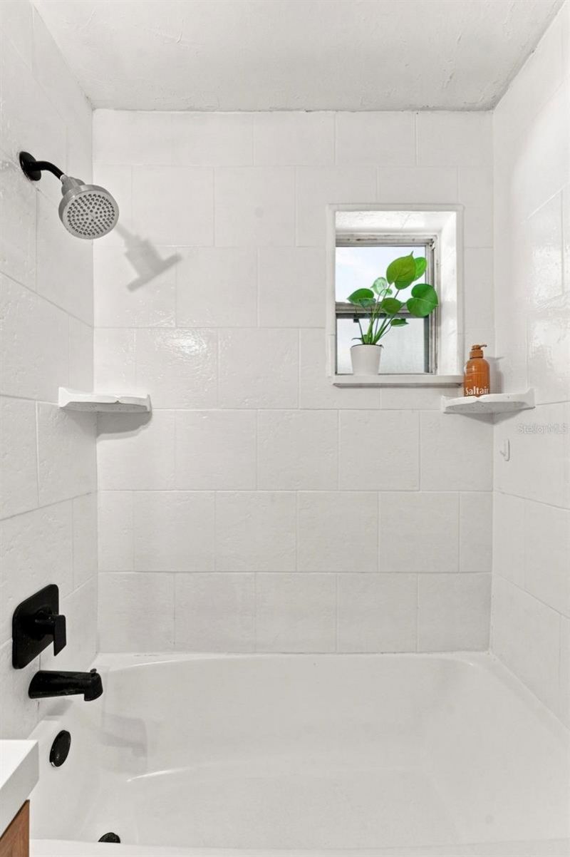 240 42nd Avenue Ne, Saint Petersburg, FL 33703 Photo