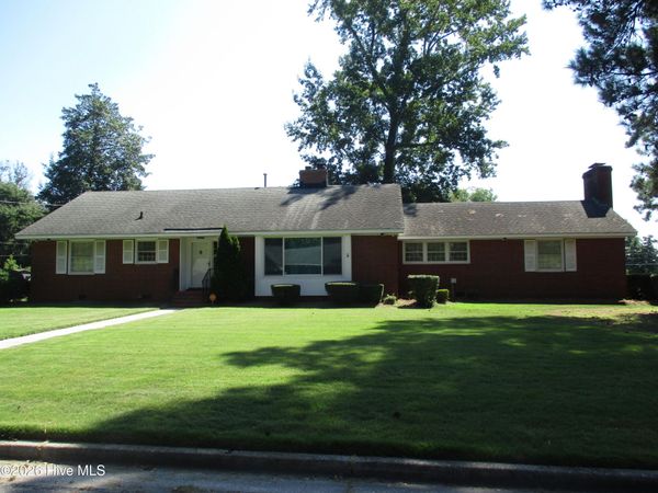 2201 Woodview Road , Kinston, NC 28504