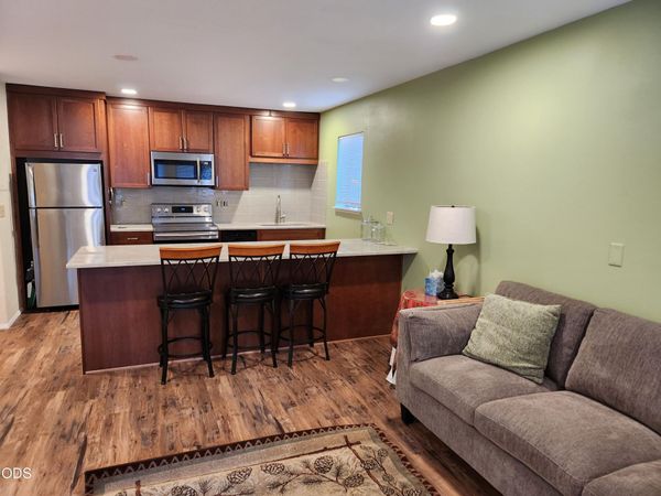 56856 Enterprise Drive, Unit # C6, Bend, OR 97707