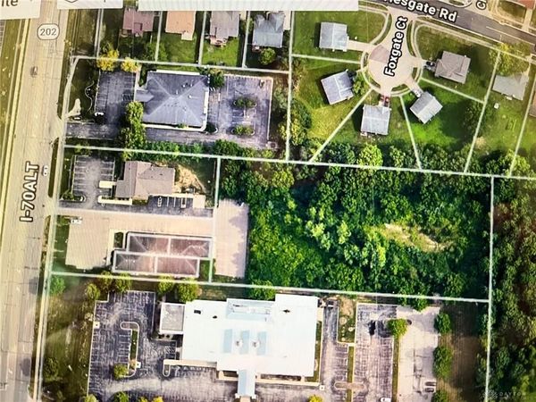 8648 Old Troy Pike, Huber Heights, OH 45424