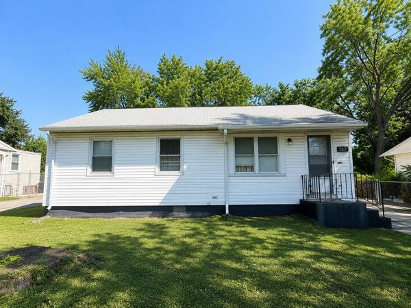 427 E Birch Drive , Glenwood, IL 60425