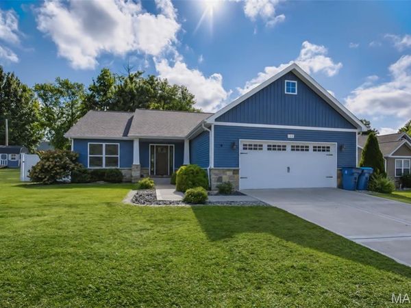105 Red Pine Court, Collinsville, IL 62234