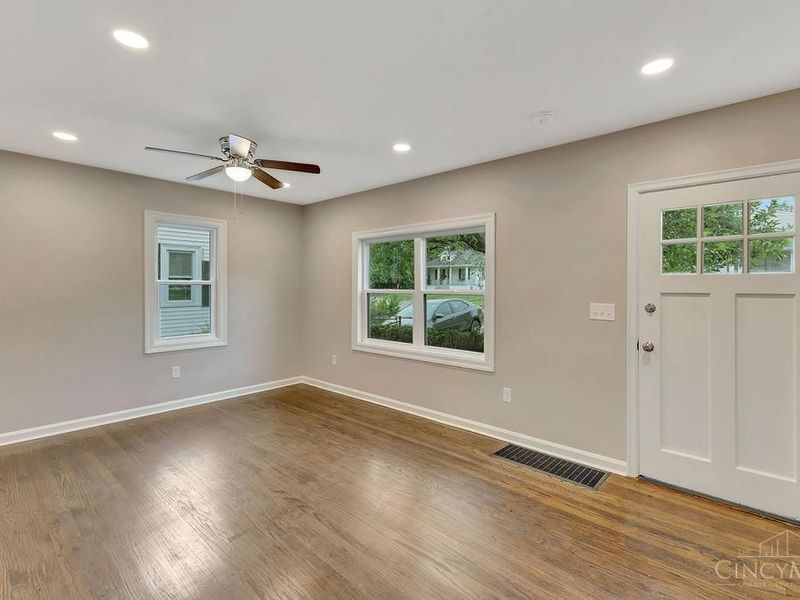 253 Ohio Avenue, Cincinnati, OH 45215 Photo 4