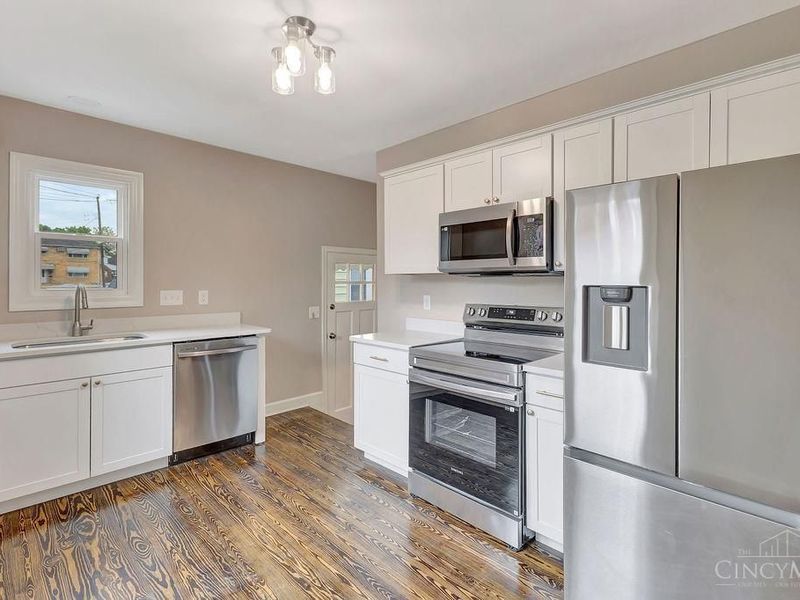253 Ohio Avenue, Cincinnati, OH 45215 Photo 8