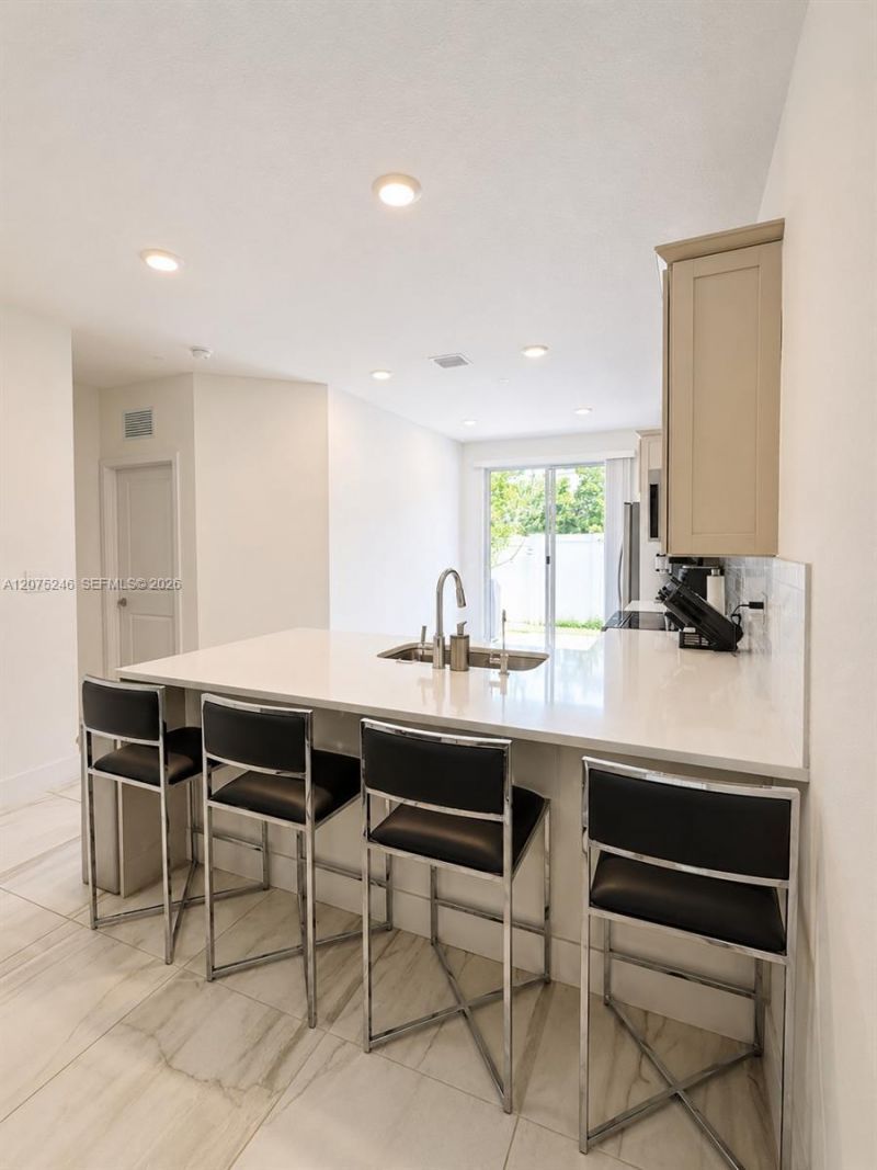 181 SW 170th Ave , Pembroke Pines, FL 33027 Photo