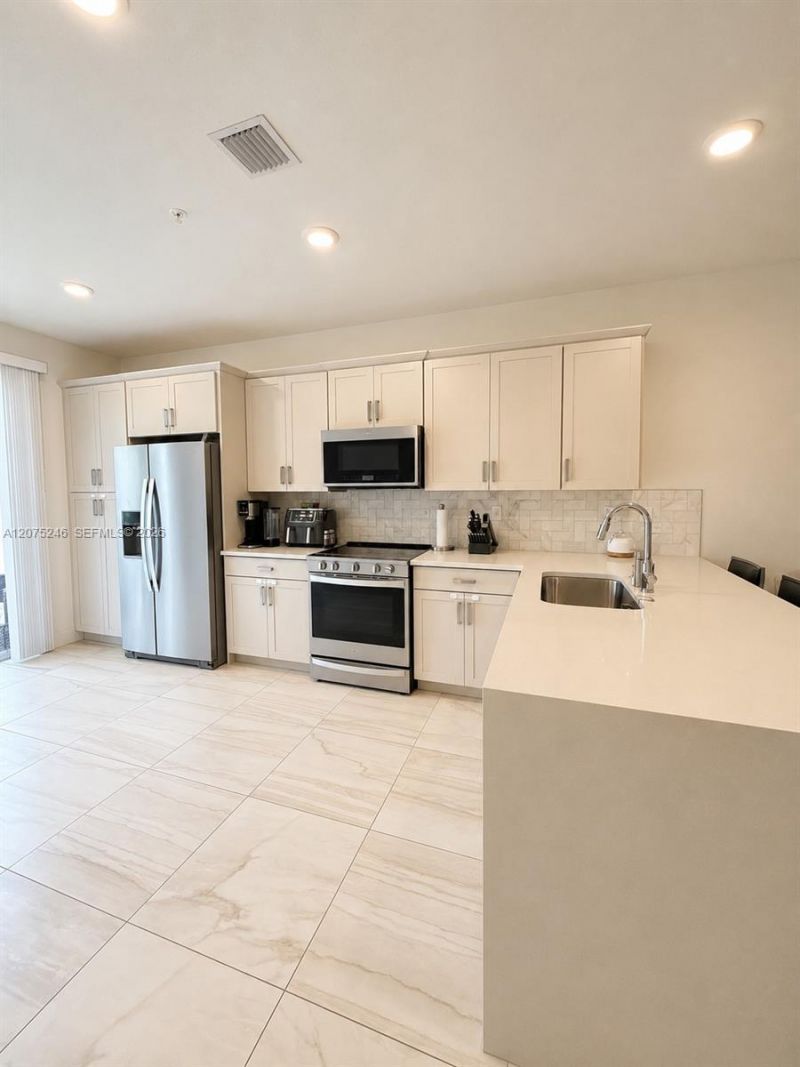 181 SW 170th Ave , Pembroke Pines, FL 33027 Photo