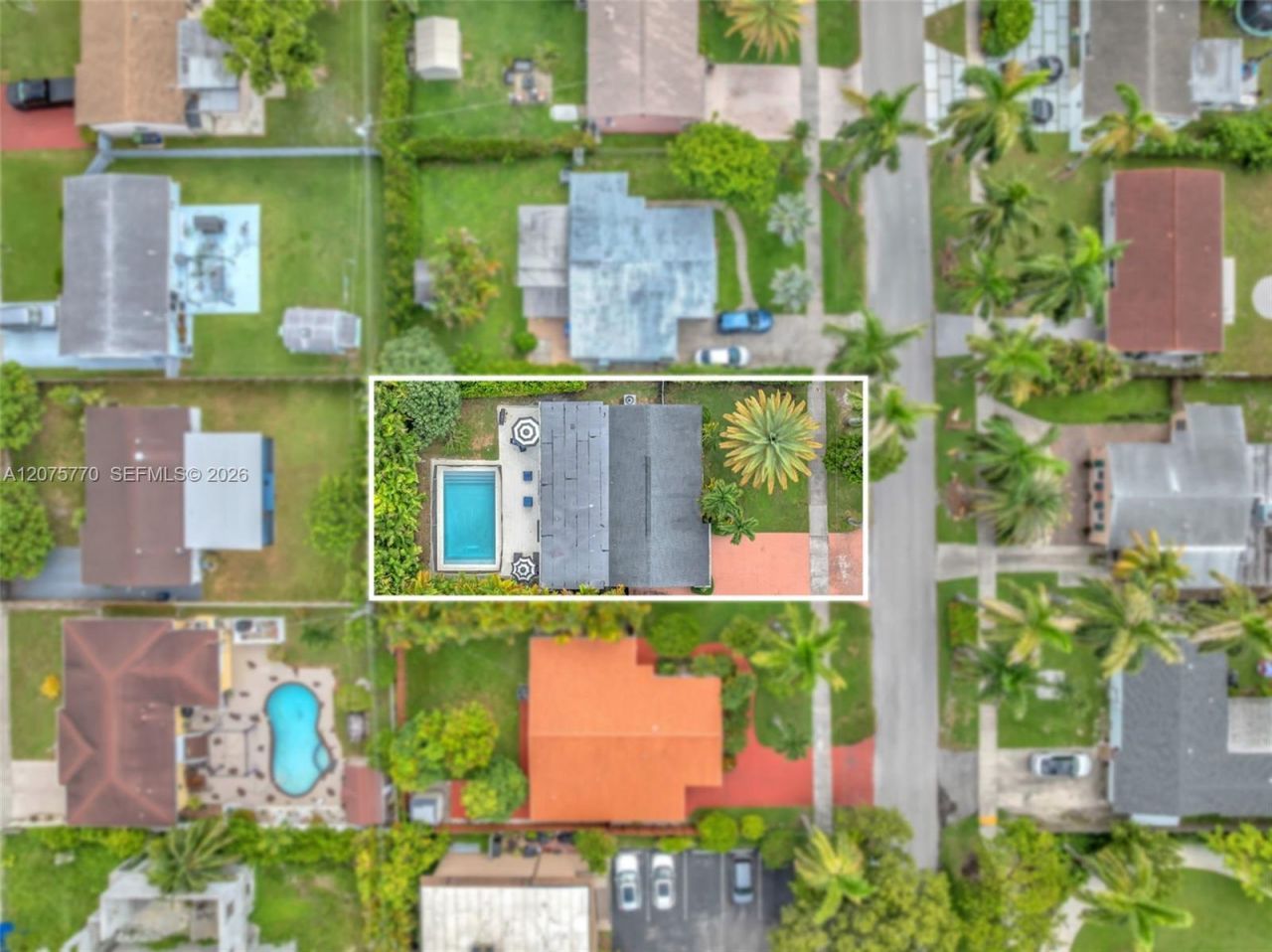 907 NE 5th St , Hallandale Beach, FL 33009 Photo