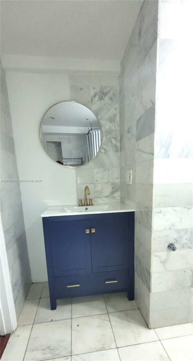 2450 NE 135th St , Unit 206, North Miami, FL 33181 Photo