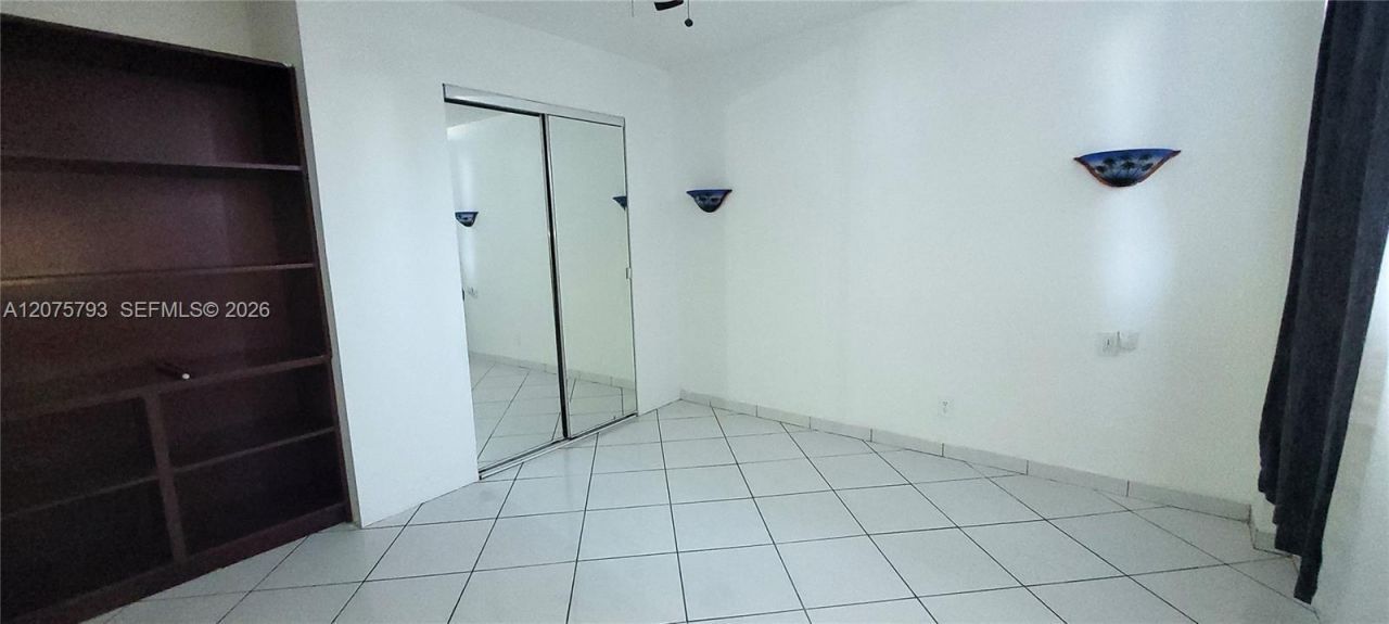 2450 NE 135th St , Unit 206, North Miami, FL 33181 Photo