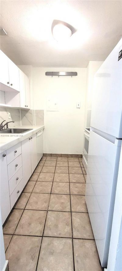 2450 NE 135th St , Unit 206, North Miami, FL 33181 Photo