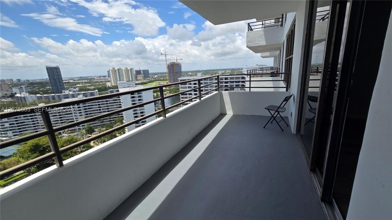 2500 Parkview Dr , Unit 2317, Hallandale Beach, FL 33009 Photo
