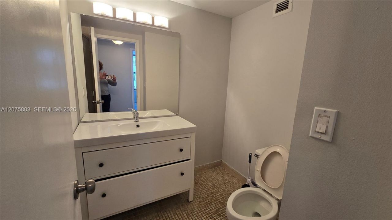 2500 Parkview Dr , Unit 2317, Hallandale Beach, FL 33009 Photo