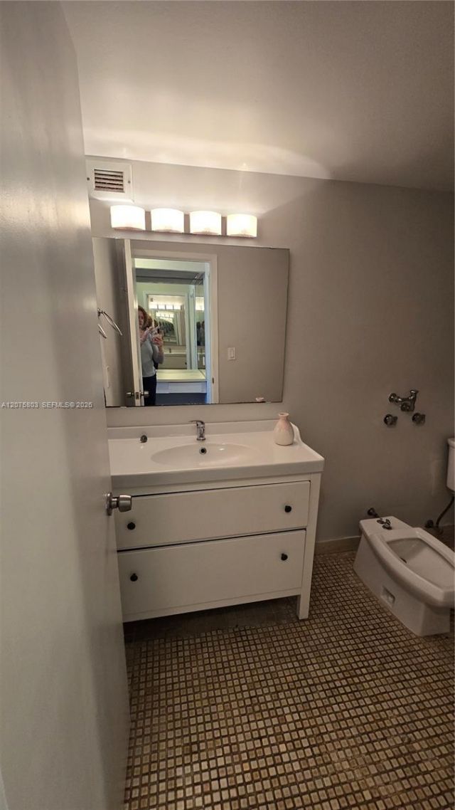 2500 Parkview Dr , Unit 2317, Hallandale Beach, FL 33009 Photo