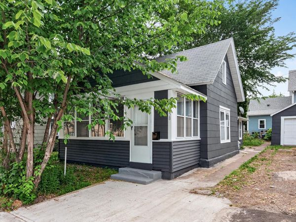 1058 Arcade Street , Saint Paul, MN 55106