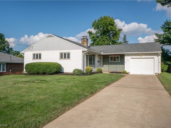 748 Hemlock Street NW, Massillon, OH 44647