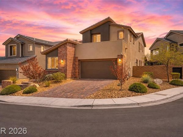 2568 Iron Crest Lane, Las Vegas, NV 89138