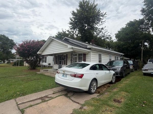 2134 Fredonia Street , Muskogee, OK 74403