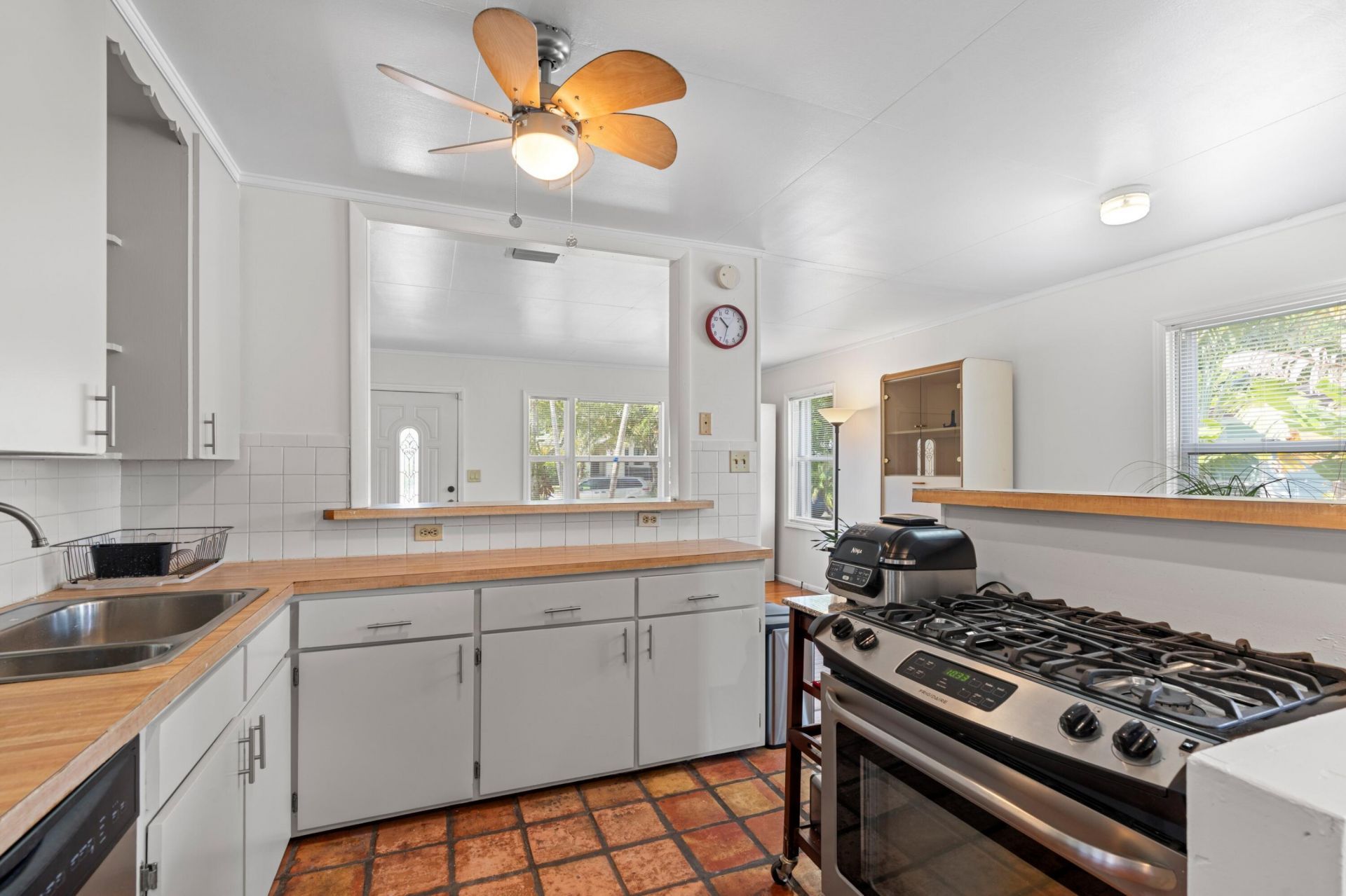 1007 Avon Road, West Palm Beach, FL 33401 Photo
