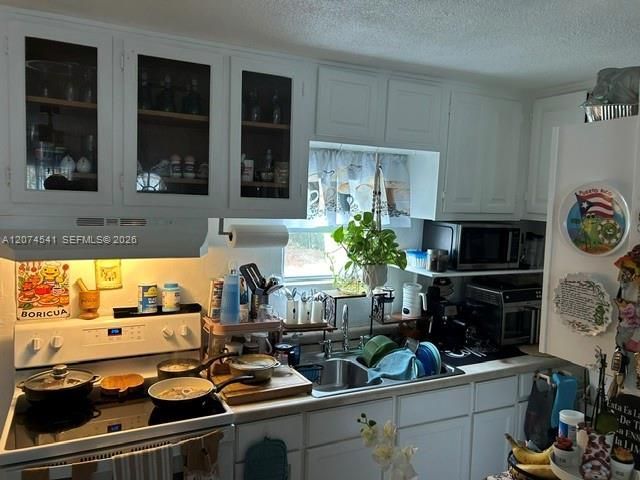 863 NW 113th St , Miami, FL 33168 Photo