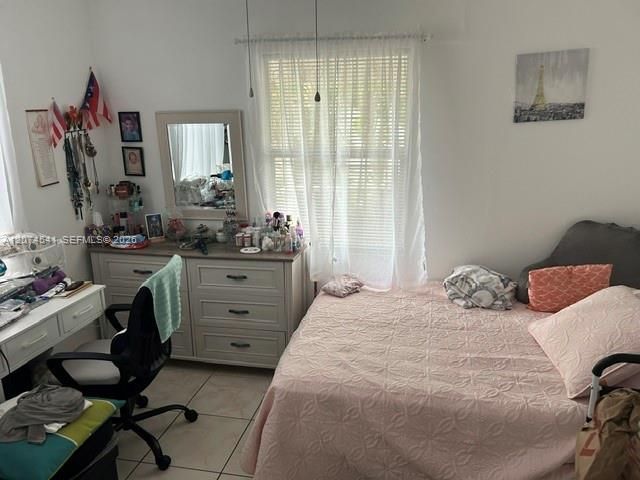 863 NW 113th St , Miami, FL 33168 Photo