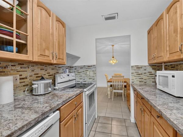 867 North Dr , Unit B, Delray Beach, FL 33445