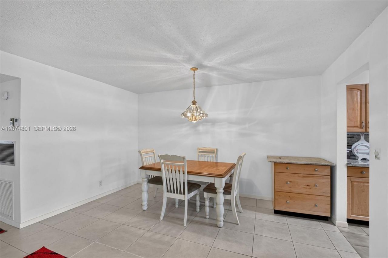 867 North Dr, Unit B, Delray Beach, FL 33445 Photo