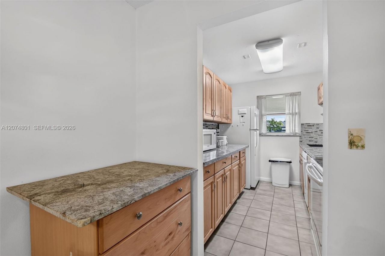 867 North Dr, Unit B, Delray Beach, FL 33445 Photo