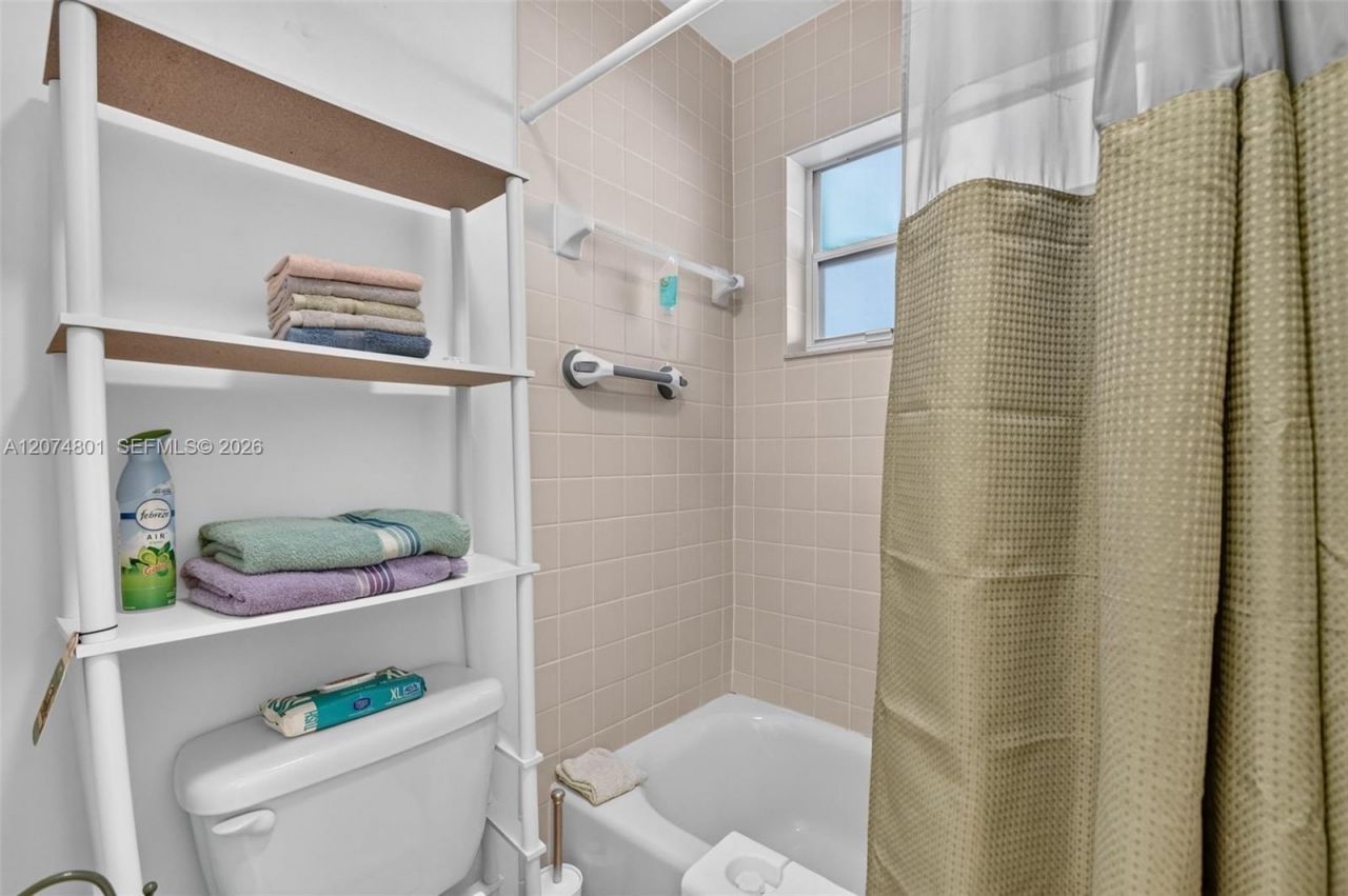 867 North Dr, Unit B, Delray Beach, FL 33445 Photo