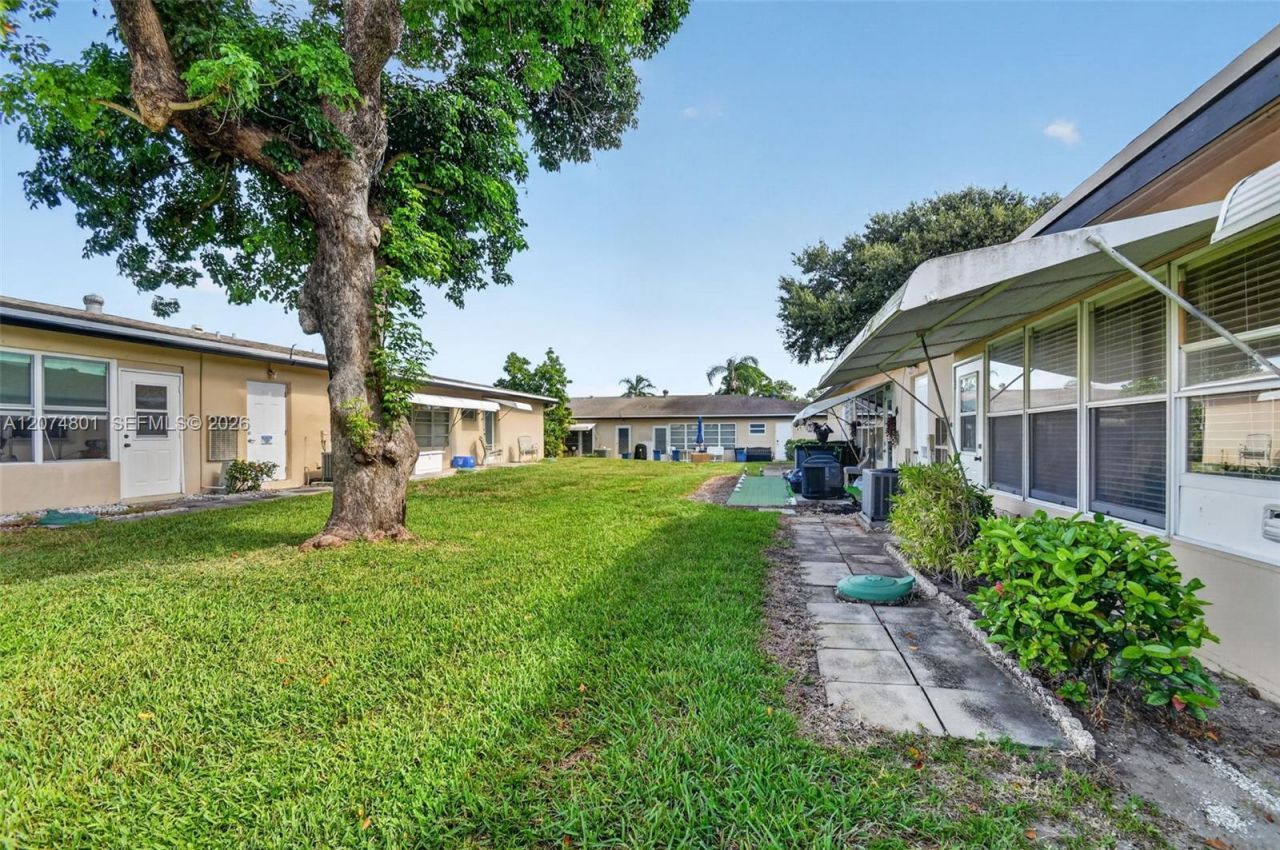 867 North Dr, Unit B, Delray Beach, FL 33445 Photo