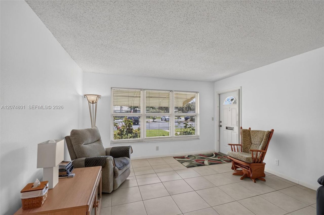 867 North Dr, Unit B, Delray Beach, FL 33445 Photo