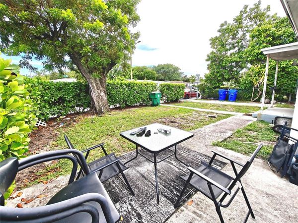 1201 NW 51st St, Unit 1201, Miami, FL 33142