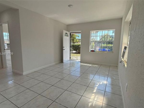 1201 NW 51st St, Unit 1201, Miami, FL 33142