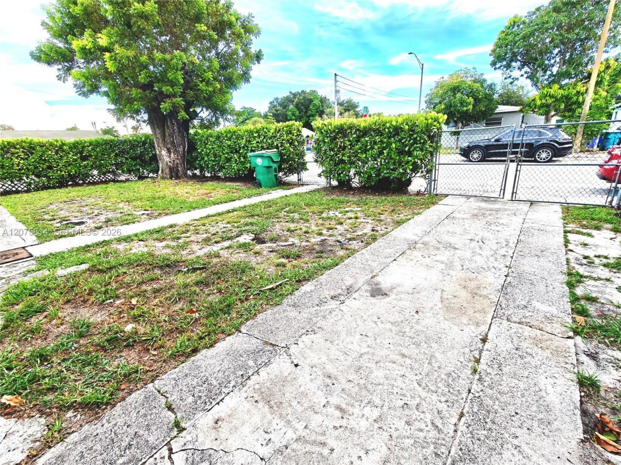 1201 NW 51st St, Unit 1201, Miami, FL 33142 Photo