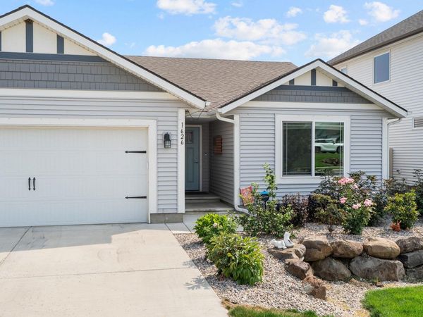 1626 E C St, Deer Park, WA 99006