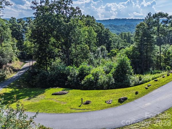 52 Lemongrass Trail , Hendersonville, NC 28791