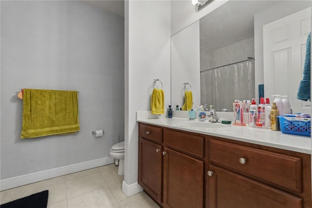 2805 65th Drive, Unit 102, Vero Beach, FL 32966 Photo