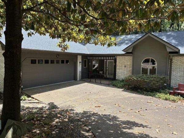 9 Emanel Dr., Hot Springs Village, AR 71909