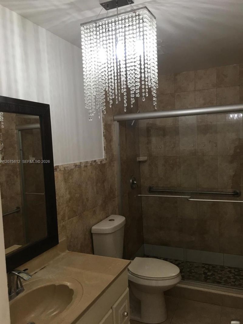 669 W 80th St, Hialeah, FL 33014 Photo