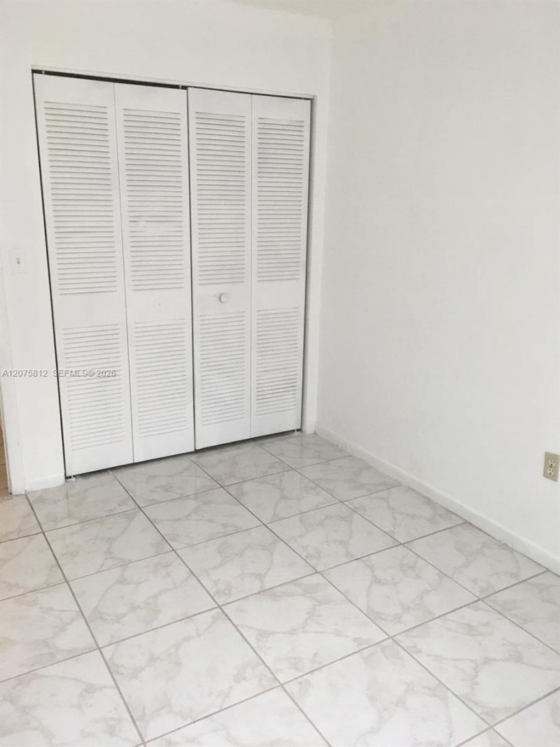669 W 80th St, Hialeah, FL 33014 Photo