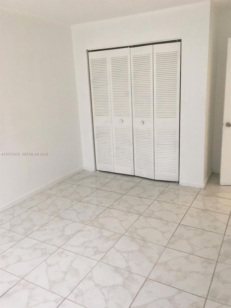 669 W 80th St, Hialeah, FL 33014 Photo
