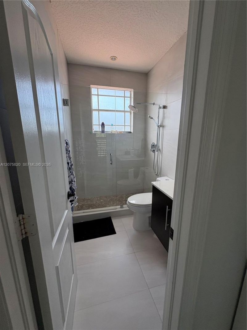 12071 SW 1st St , Miami, FL 33184 Photo