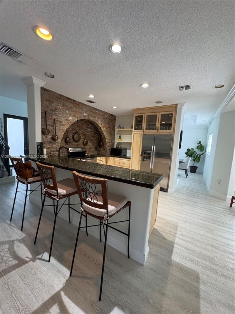 12071 SW 1st St , Miami, FL 33184 Photo