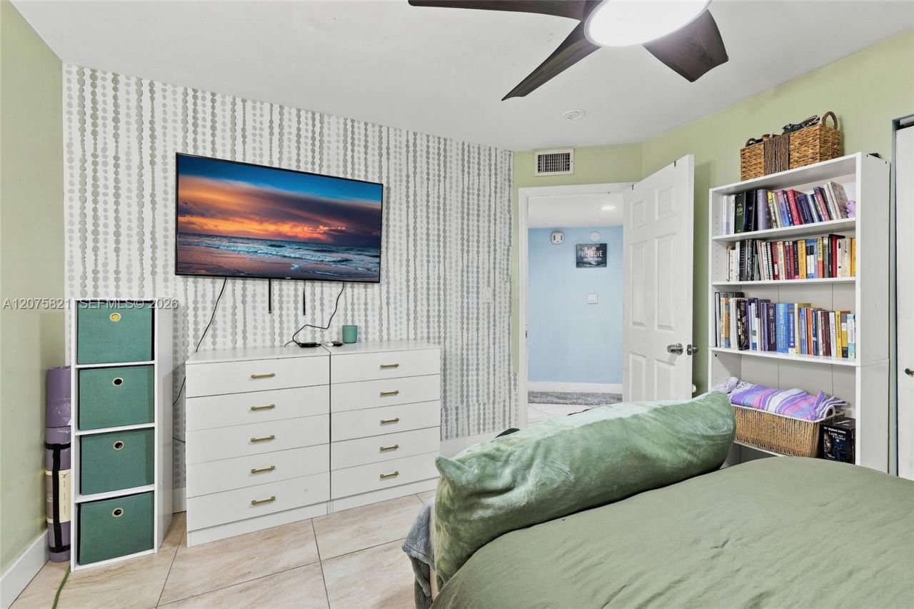 958 Mockingbird Ln , Unit 513, Plantation, FL 33324 Photo