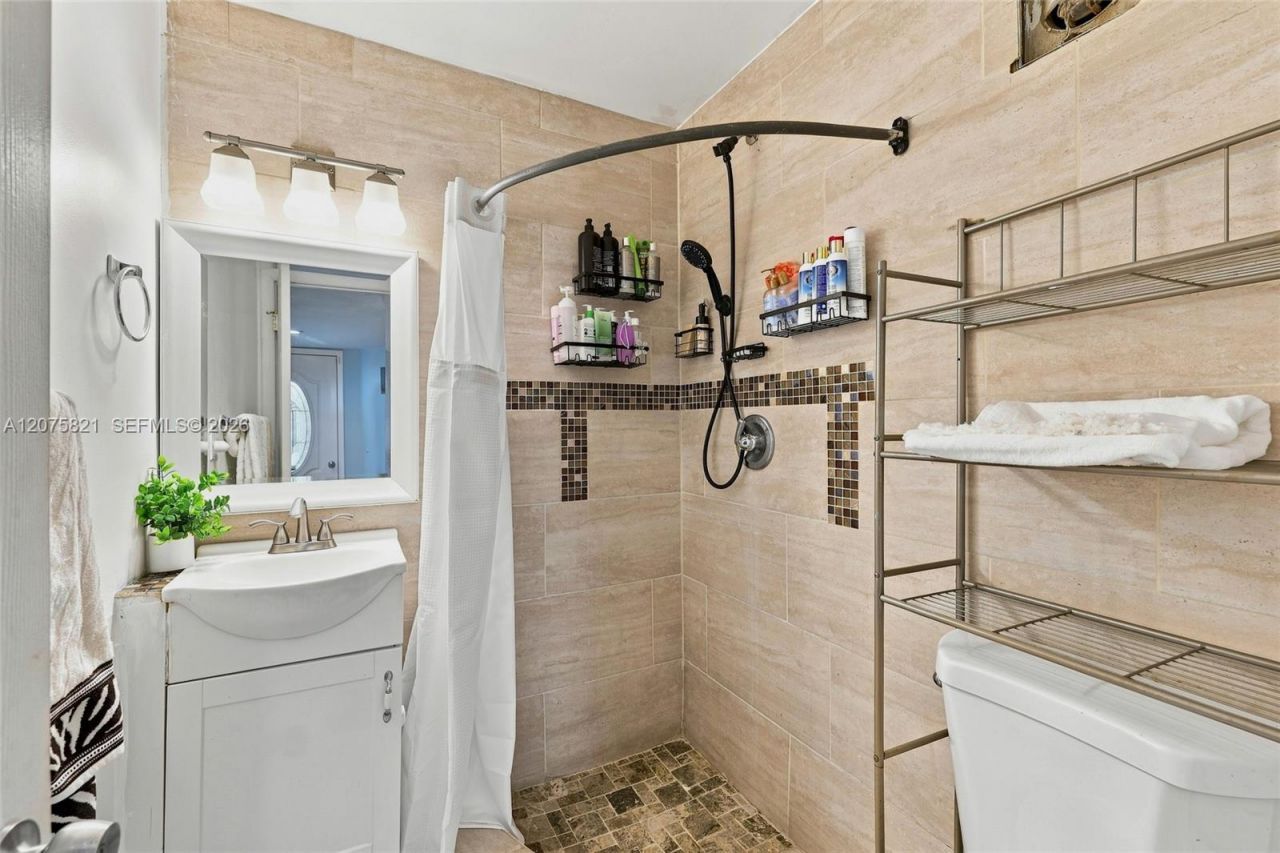 958 Mockingbird Ln , Unit 513, Plantation, FL 33324 Photo