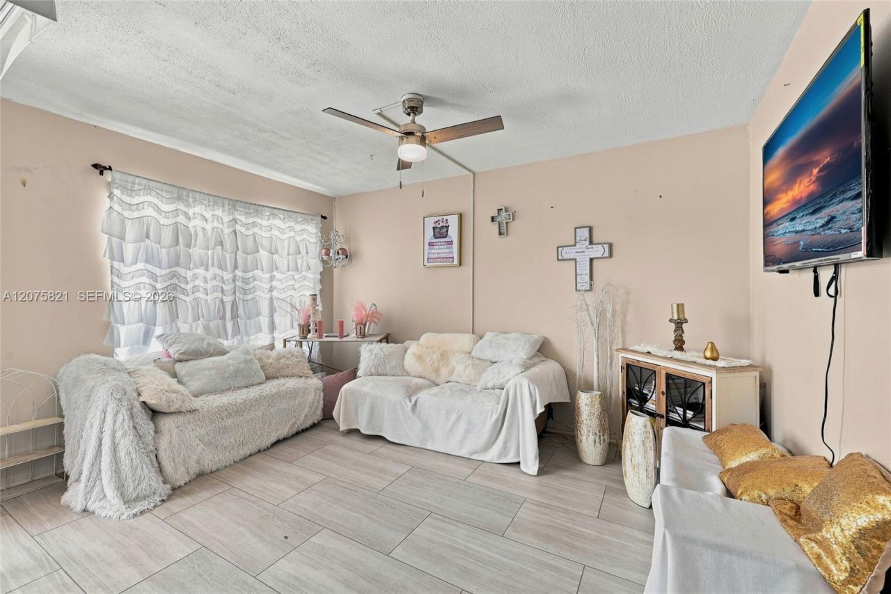958 Mockingbird Ln , Unit 513, Plantation, FL 33324 Photo